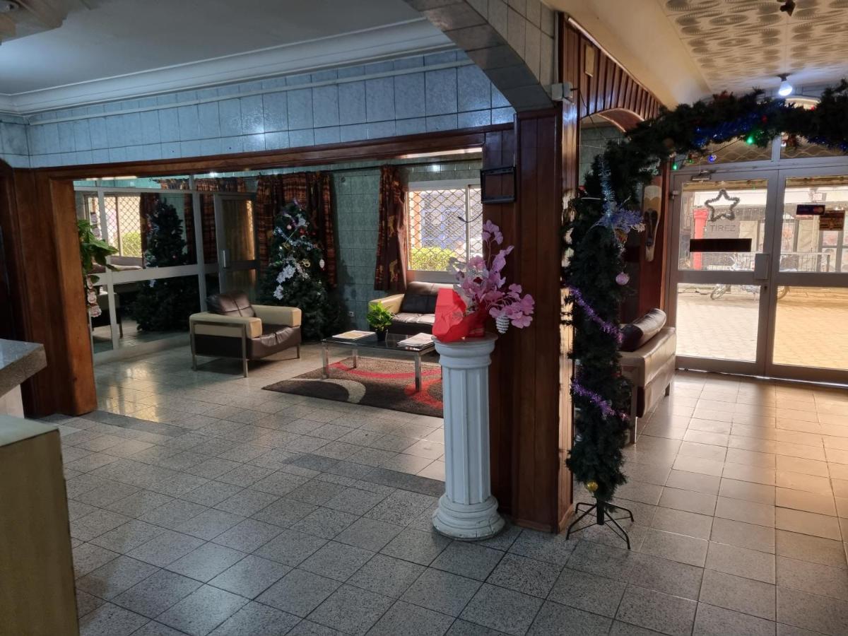 Hotel Saffana Дуала Екстериор снимка