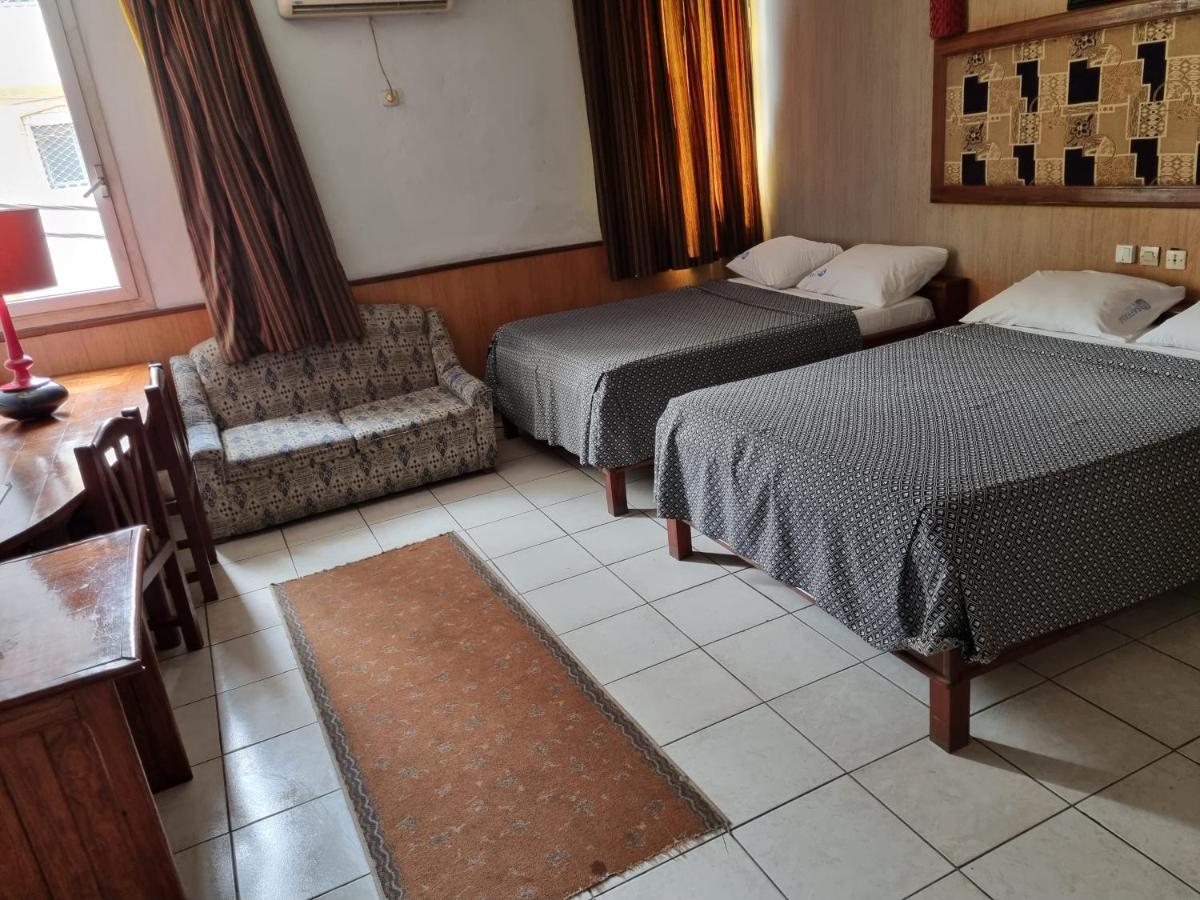 Hotel Saffana Дуала Екстериор снимка