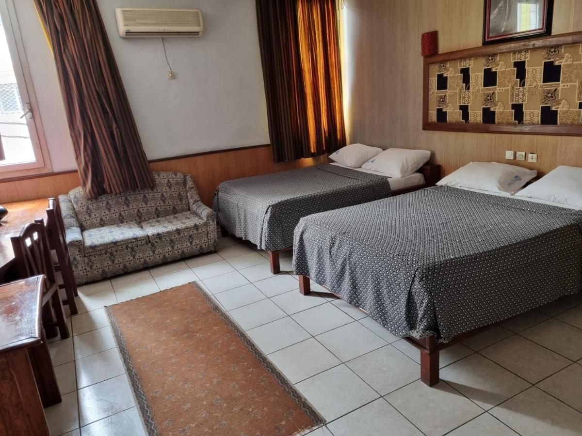 Hotel Saffana Дуала Екстериор снимка