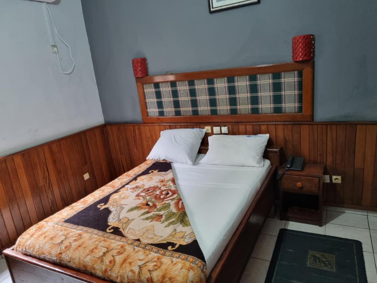 Hotel Saffana Дуала Екстериор снимка