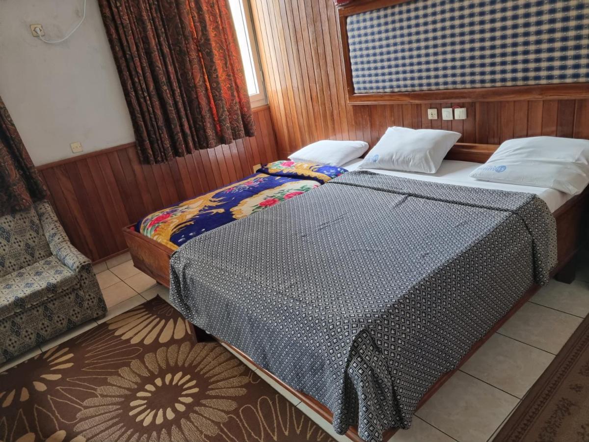 Hotel Saffana Дуала Екстериор снимка